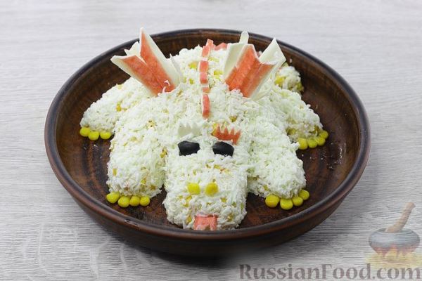 Салат "Дракоша" с крабовыми палочками и рисом